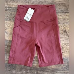 FIGS Women's XS Biker Short Underscrubs +Pockets Deep Mauve 8” inseam
